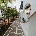 Kastraki Family House